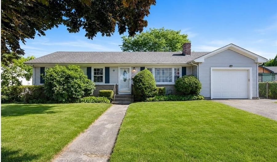 94 Wampanoag Trl, East Providence, RI 02915 - 3 Beds, 2 Bath