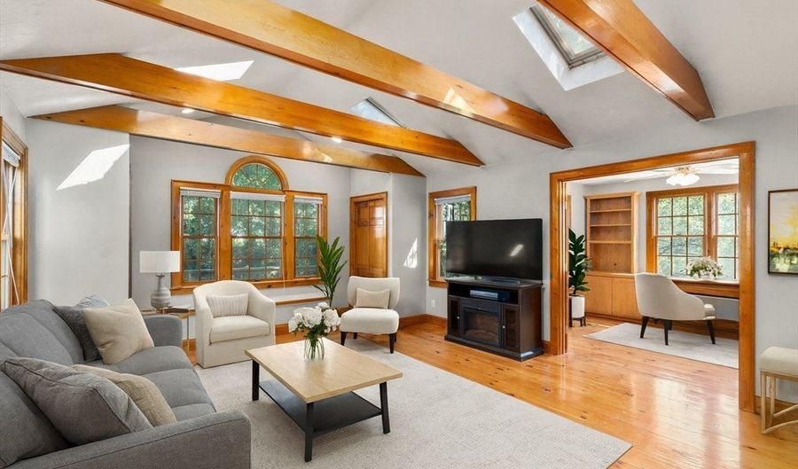 789 Concord Tpke, Arlington, MA 02476 - 4 Beds, 2 Bath