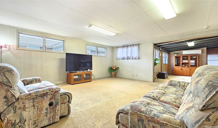 1418 Kuahaka St, Pearl City, HI 96782 - 3 Beds, 2 Bath