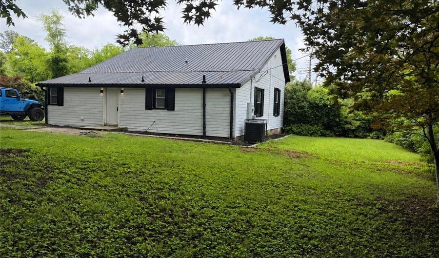 112 Simmons St, Anderson, SC 29625 - 3 Beds, 2 Bath