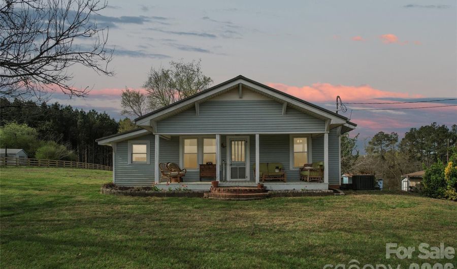 44134 Vickers Store Rd, Albemarle, NC 28001 - 2 Beds, 2 Bath