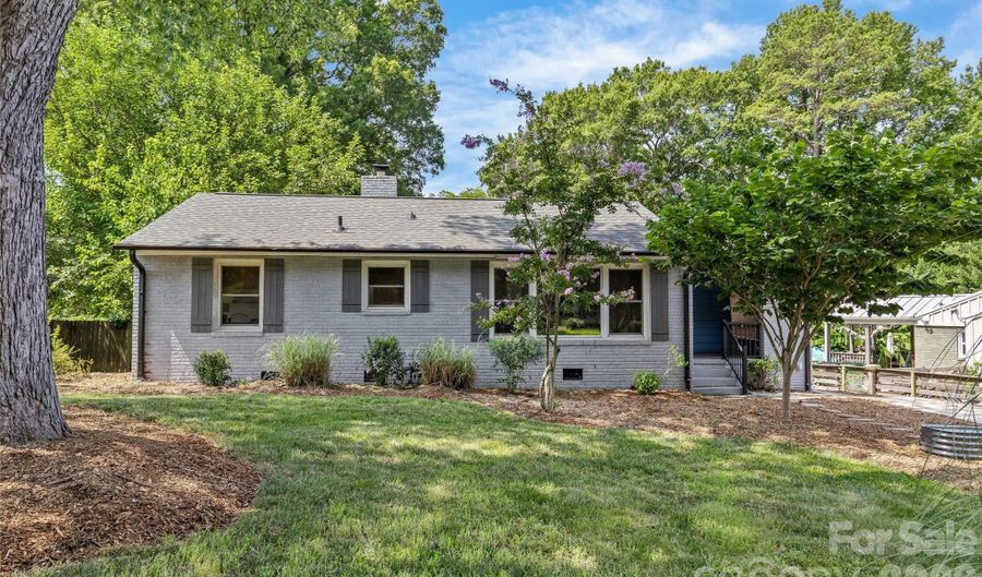 3443 Airlie St, Charlotte, NC 28205 - 3 Beds, 1 Bath