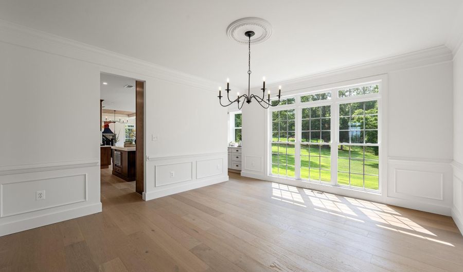 21753 CLEAR CREEK Ln, Aldie, VA 20105 - 5 Beds, 5 Bath