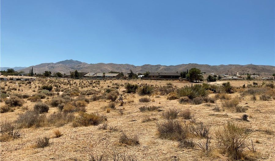 7 Ocotillo Way, Apple Valley, CA 92308 - 0 Beds, 0 Bath