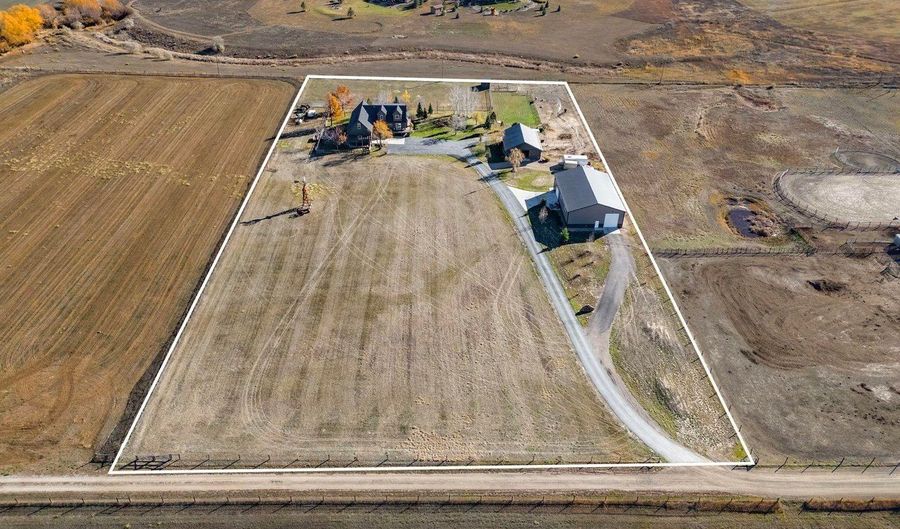 1822 Quarter Ln, Berthoud, CO 80513 - 4 Beds, 3 Bath