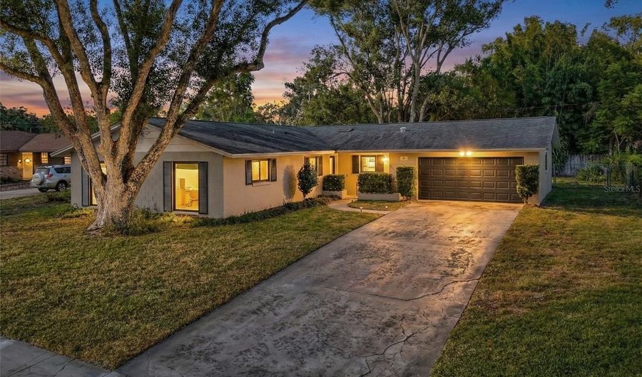 806 ARLINGTON Blvd, Altamonte Springs, FL 32701 - 4 Beds, 2 Bath