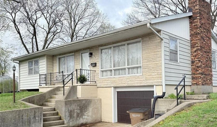 433 S 8th St, Atchison, KS 66002 - 2 Beds, 3 Bath