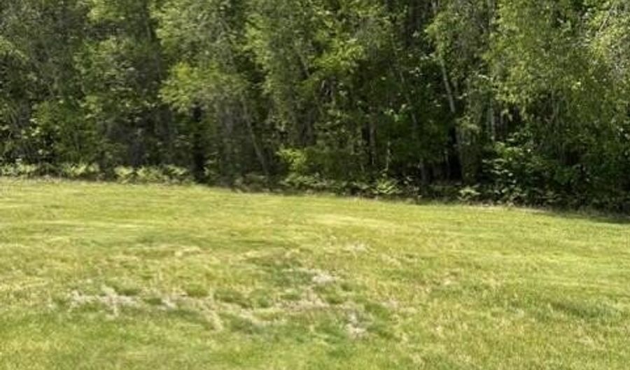 8 Windsor Dr, Alfred, ME 04002 - 3 Beds, 2 Bath