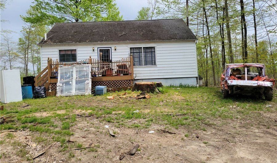 3705 ALEXANDER Rd, Randolph, OH 44201 - 2 Beds, 1 Bath
