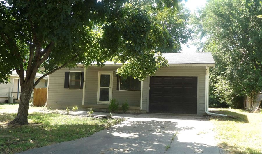 935 N Wirth St, Augusta, KS 67010 - 3 Beds, 2 Bath
