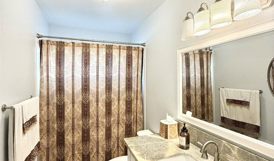 95-349 Kuahelani Ave T2, Honolulu, HI 96789 - 3 Beds, 2 Bath