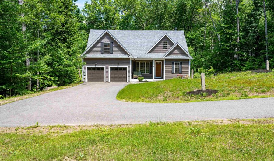 45 Washington Ave, Bartlett, NH 03812 - 3 Beds, 3 Bath