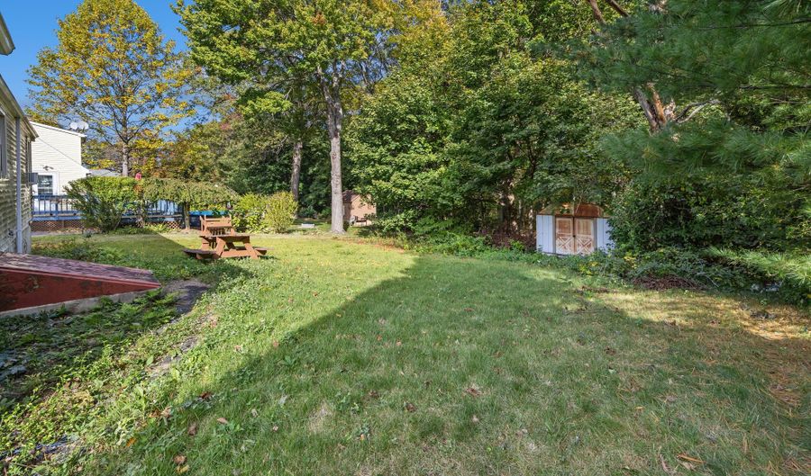 53 Harvest Ln, Bristol, CT 06010 - 2 Beds, 1 Bath