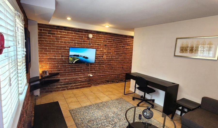 1211 33RD St NW A, Washington, DC 20007 - 1 Beds, 1 Bath