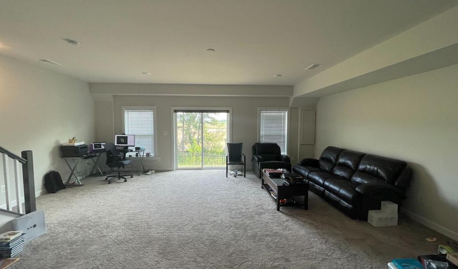22256 CORNERSTONE CROSSING Ter, Ashburn, VA 20148 - 3 Beds, 4 Bath