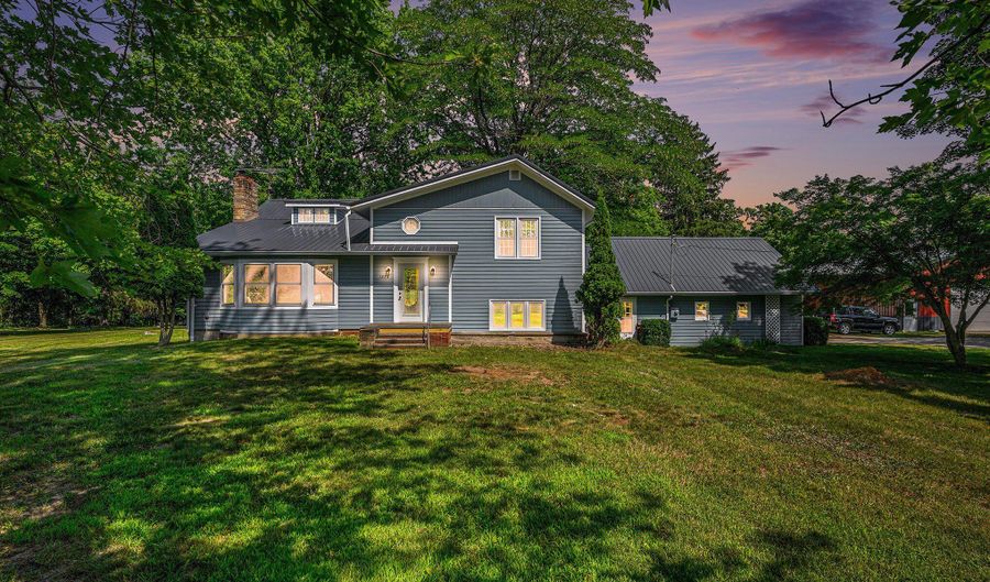 1275 22nd St, Allegan, MI 49010 - 4 Beds, 3 Bath