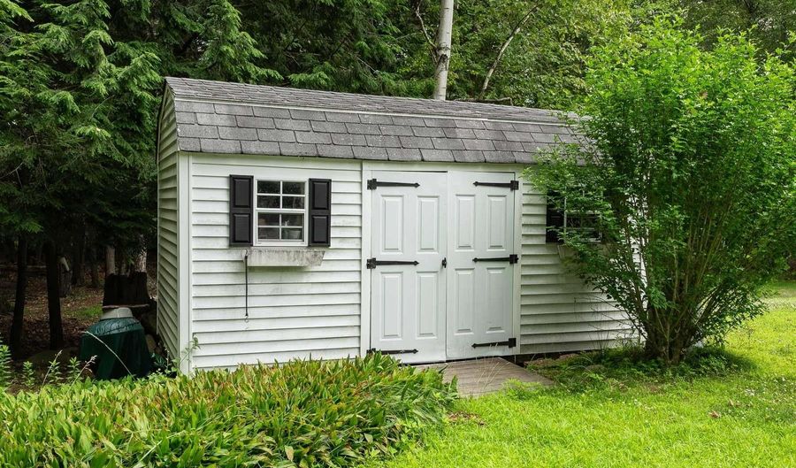 43 Lone Pine Cir, Barrington, NH 03825 - 3 Beds, 3 Bath