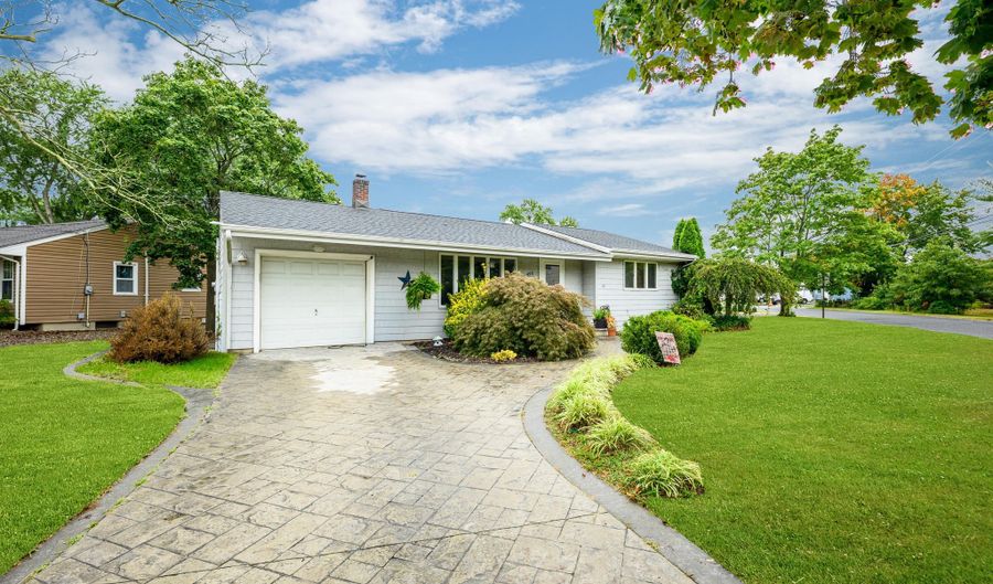 453 Cable Ave, Beachwood, NJ 08722 - 2 Beds, 1 Bath