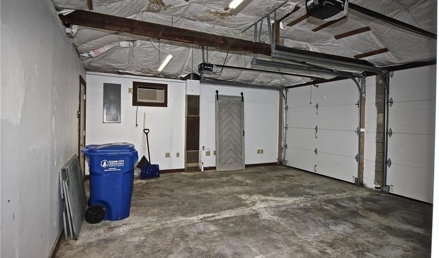 668 Thames St 2, Newport, RI 02840 - 2 Beds, 1 Bath