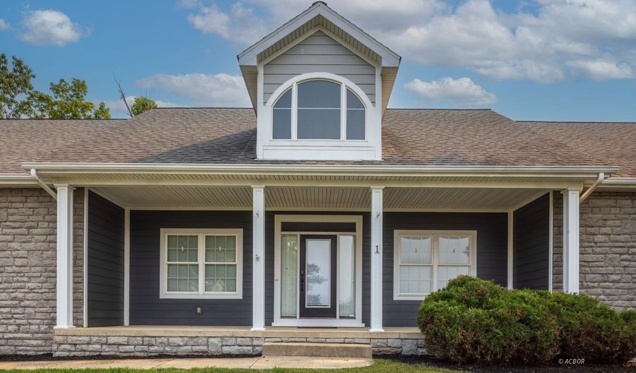 1 Pinewood Way, Athens, OH 45701 - 3 Beds, 3 Bath