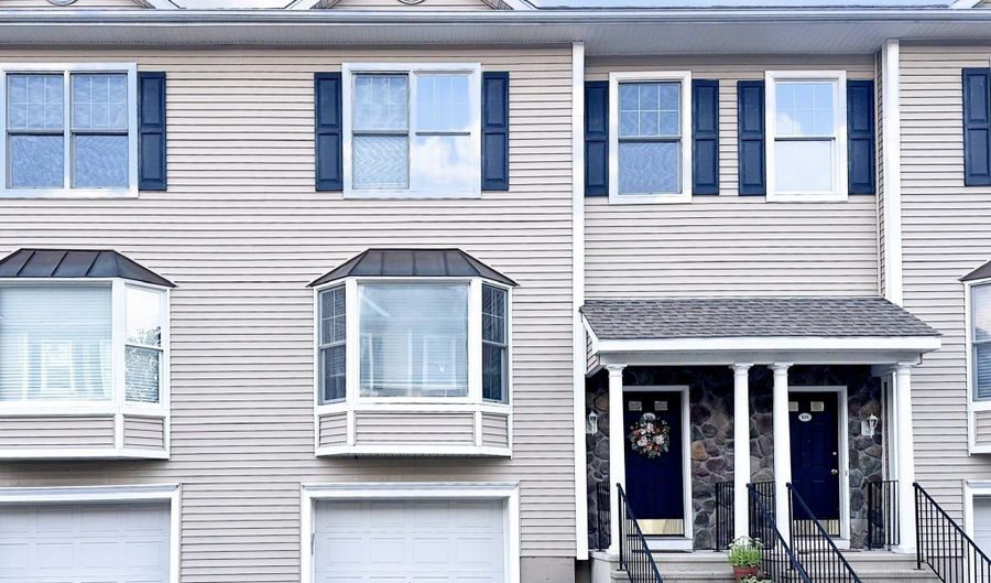 15 Scuppo Rd 504, Danbury, CT 06811 - 2 Beds, 2 Bath