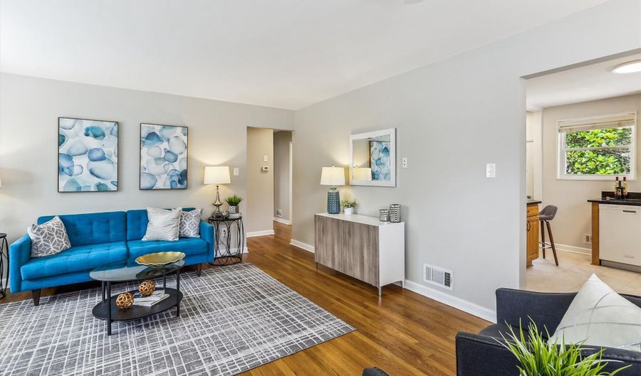 1910 ROCKLAND Ave, Rockville, MD 20851 - 3 Beds, 2 Bath
