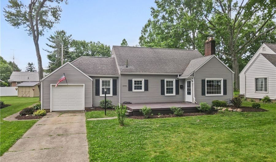 1042 Kingsway St, Alliance, OH 44601 - 3 Beds, 1 Bath