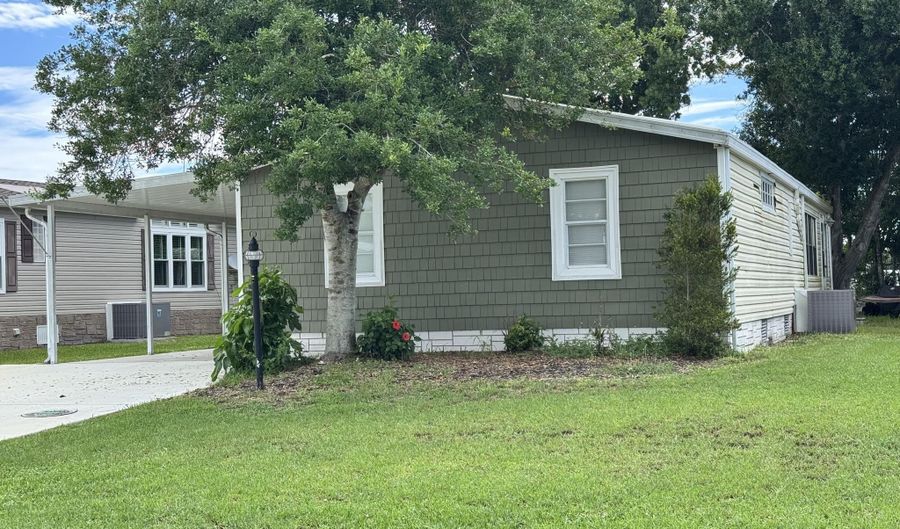 1262 Waterway Dr, Barefoot Bay, FL 32976 - 2 Beds, 2 Bath