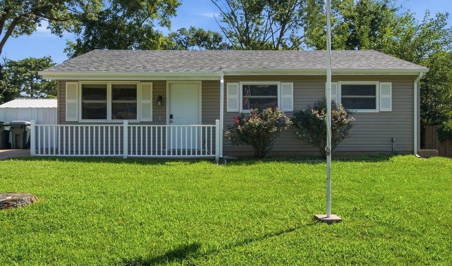 2248 Summit Dr, Arnold, MO 63010 - 3 Beds, 2 Bath