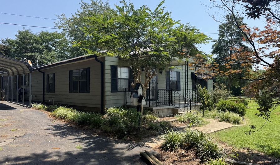 95 Webb St, Bells, TN 38006 - 3 Beds, 2 Bath