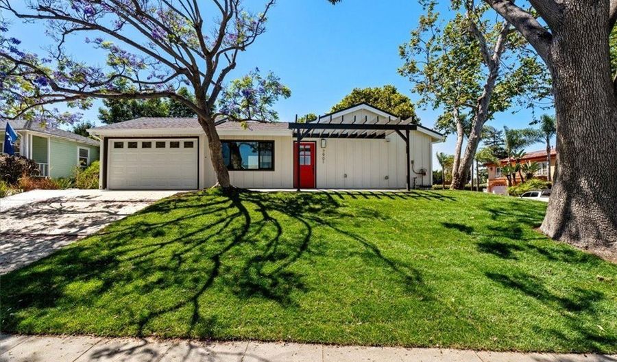 7901 Winsford, Westchester, CA 90045 - 4 Beds, 4 Bath