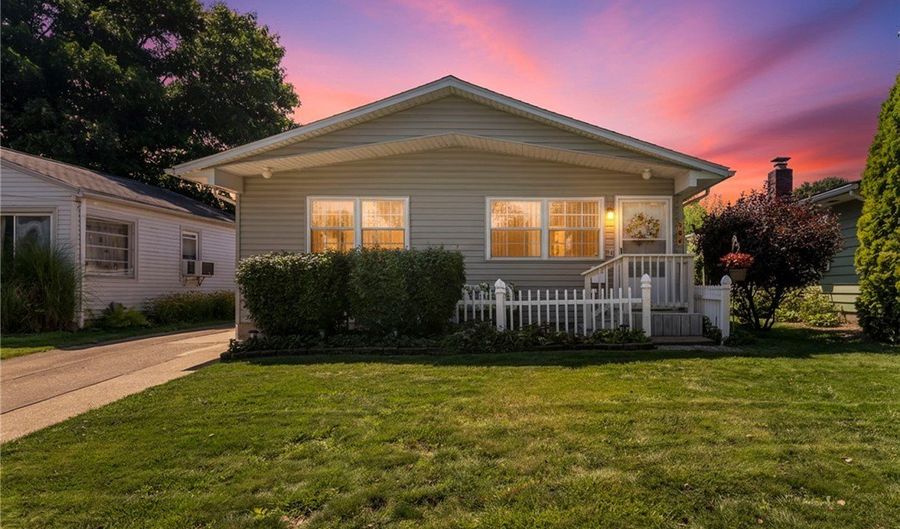 584 Stanley Rd, Akron, OH 44312 - 3 Beds, 2 Bath