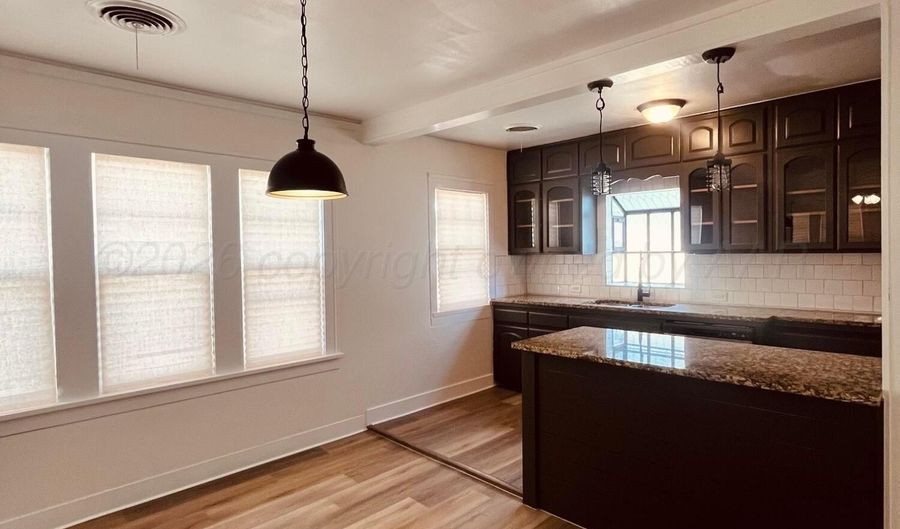 611 S BELLEVIEW St, Amarillo, TX 79106 - 3 Beds, 2 Bath
