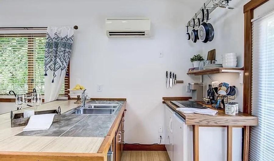 1121 TYLER Ave 1A, Annapolis, MD 21403 - 1 Beds, 1 Bath
