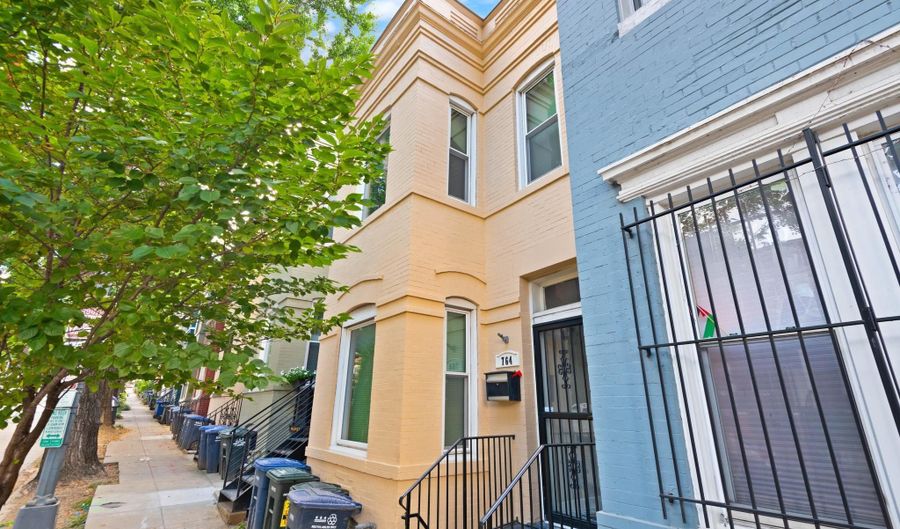 764 HARVARD St NW, Washington, DC 20001 - 3 Beds, 4 Bath