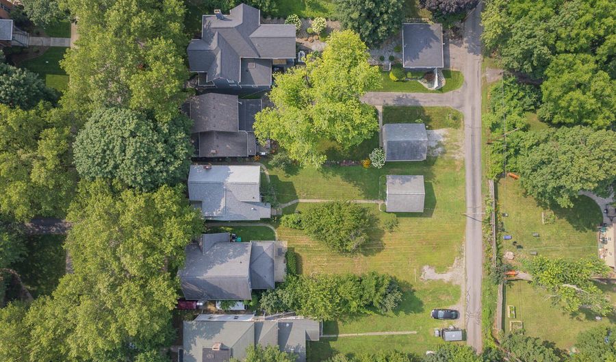 426 State St, Adrian, MI 49221 - 4 Beds, 2 Bath
