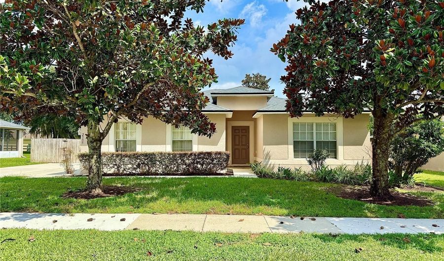 2555 PALMETTO RIDGE Cir, Apopka, FL 32712 - 4 Beds, 2 Bath