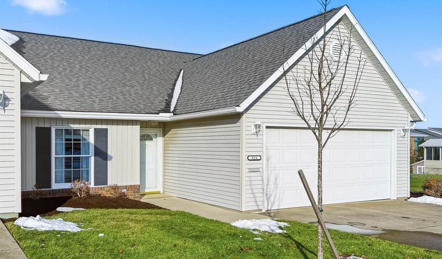 816 King Ridge Dr, Ashland, OH 44805 - 2 Beds, 2 Bath