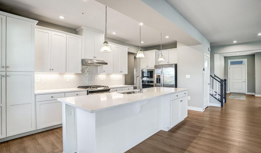 904 MIDBROOK Ln, Bowie, MD 20716 - 5 Beds, 5 Bath