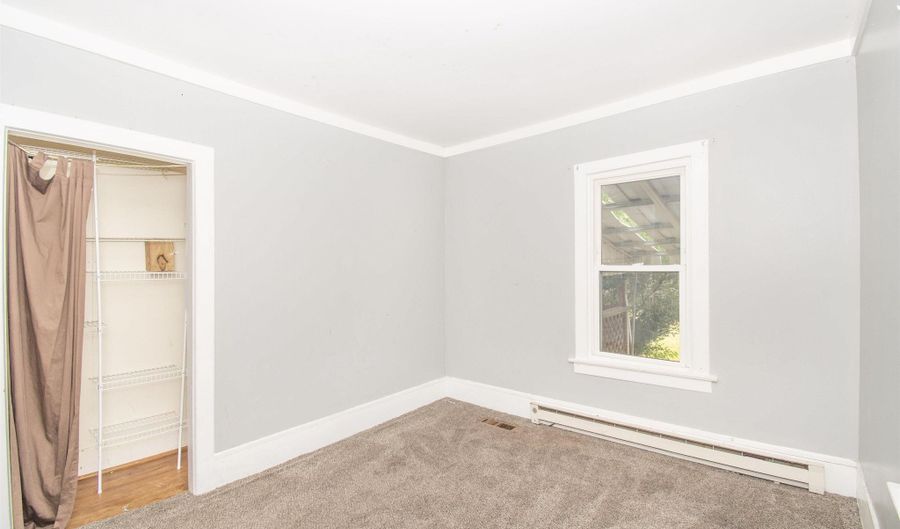 1007 S Jackson St, Auburn, IN 46706 - 3 Beds, 1 Bath