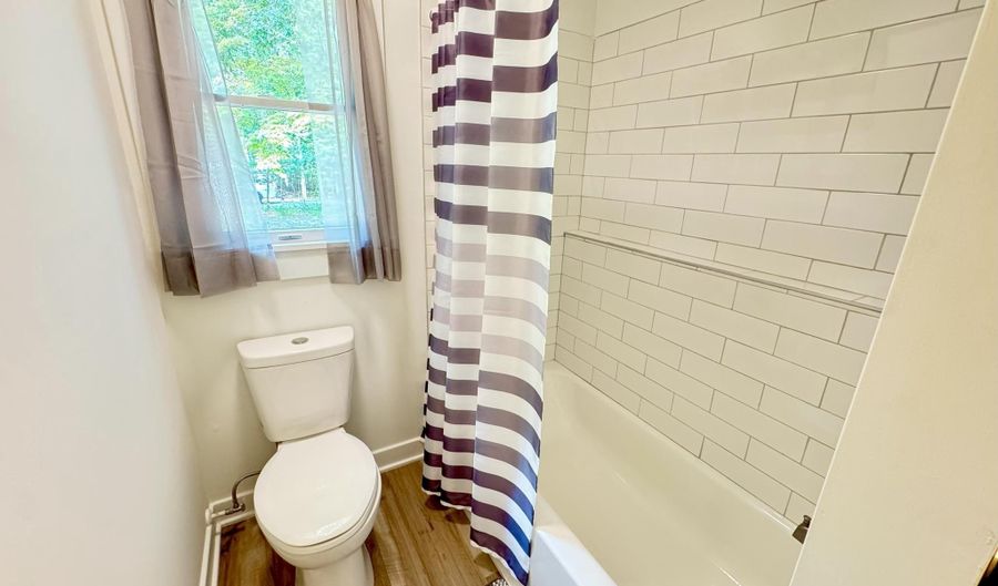 28580 HICKORY Dr, Harbeson, DE 19951 - 3 Beds, 2 Bath