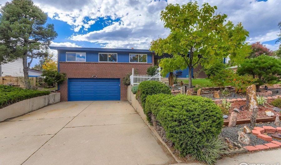 685 Daphne St, Broomfield, CO 80020 - 4 Beds, 3 Bath