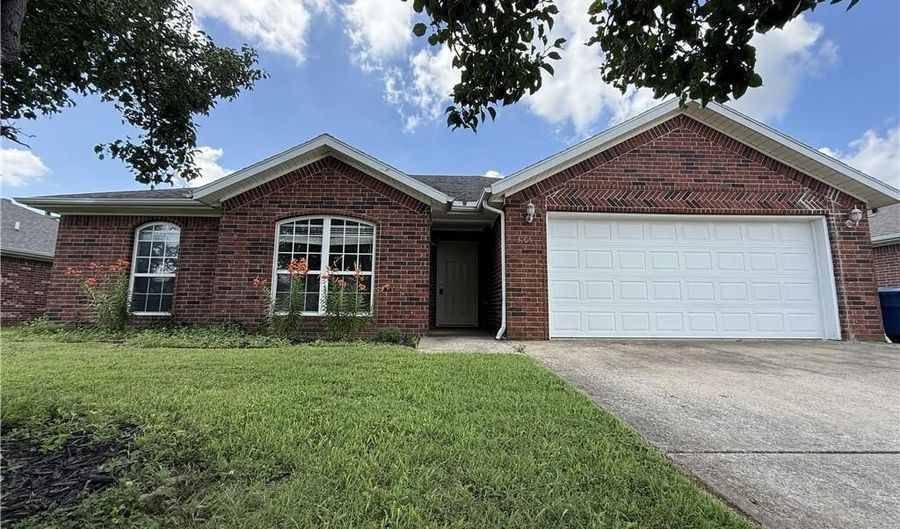 3905 SW Carriageway Ave, Bentonville, AR 72712 - 3 Beds, 2 Bath