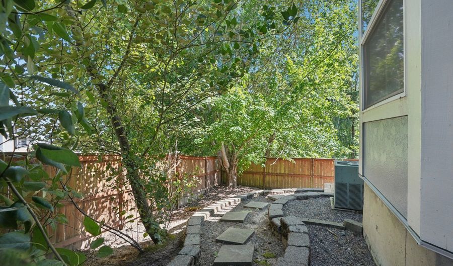 20516 NW SEDONA Ln, Beaverton, OR 97006 - 3 Beds, 3 Bath