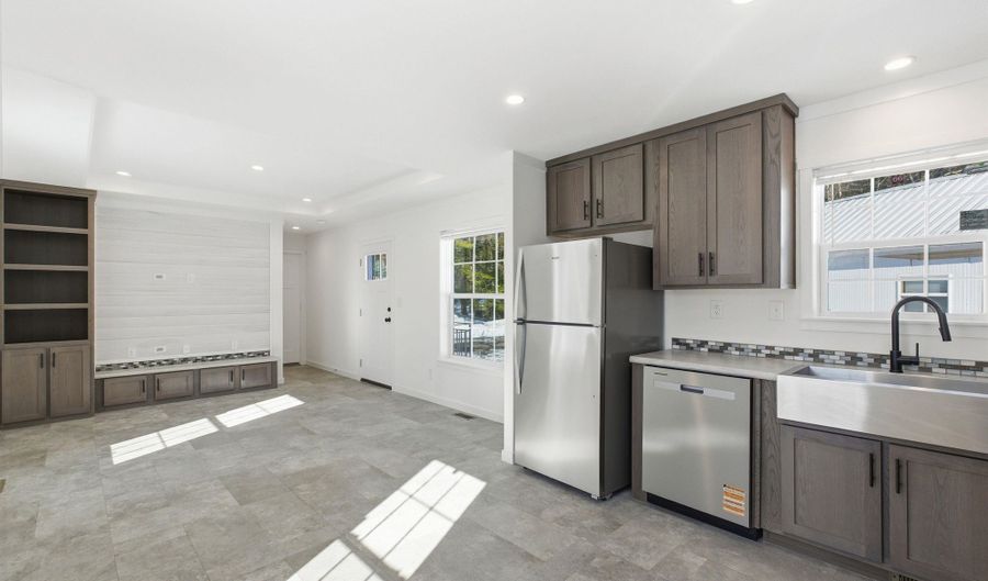 71 Carla Ct, Campton, NH 03223 - 2 Beds, 2 Bath