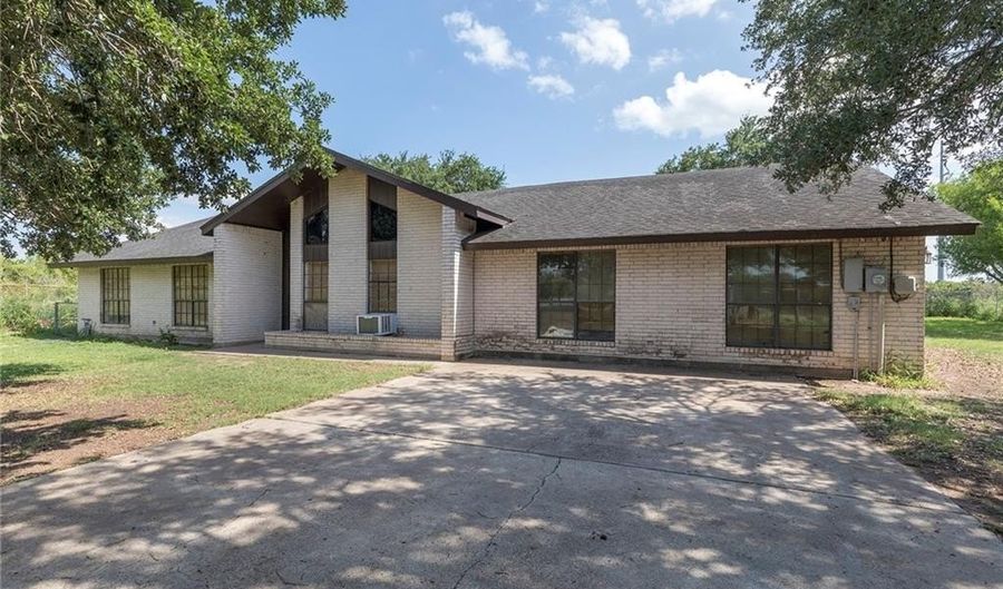 909 E Minnesota Rd, Alamo, TX 78589 - 4 Beds, 2 Bath