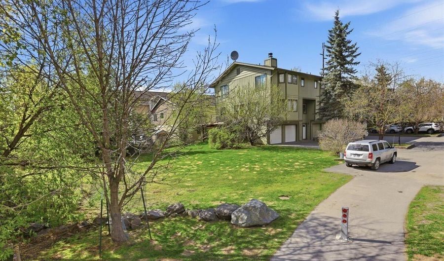320 E Dowling Rd #7, Anchorage, AK 99518 - 3 Beds, 3 Bath