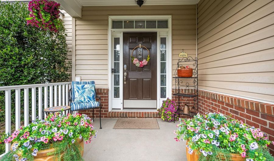 24469 ISLAND POOL Ct, Aldie, VA 20105 - 5 Beds, 4 Bath