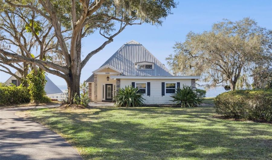 1280 N CROOKED LAKE Dr, Babson Park, FL 33827 - 3 Beds, 3 Bath
