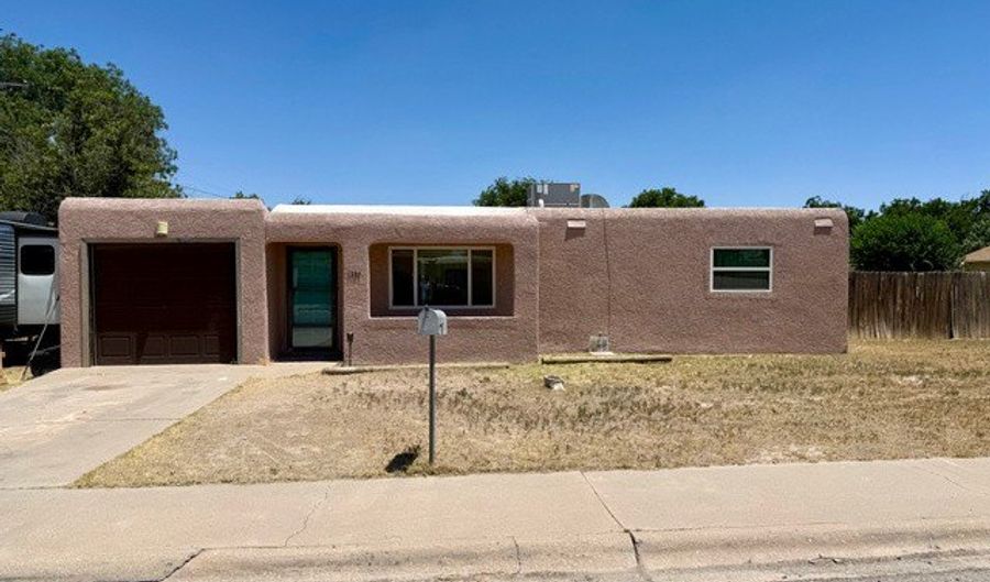 1107 S 11TH St, Artesia, NM 88210 - 3 Beds, 1 Bath